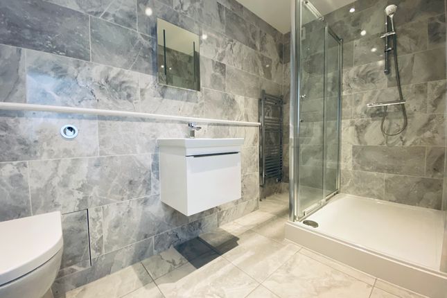 En-Suite Bathroom