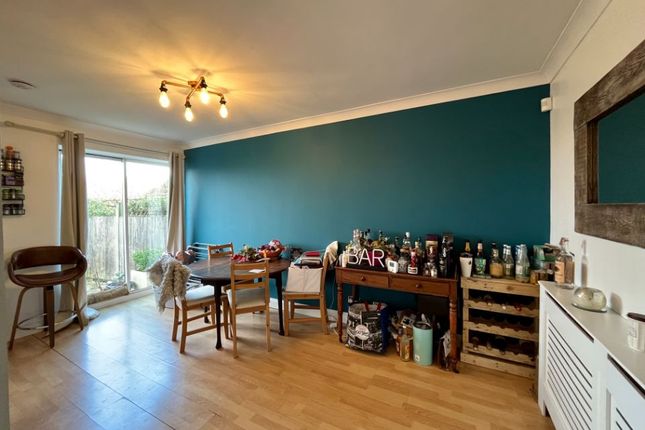 46, Beldham Road, Farnham photo 4