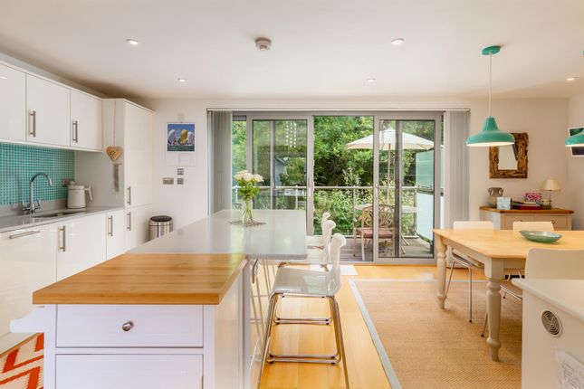 9, Solent Lawns, Gurnard photo 4
