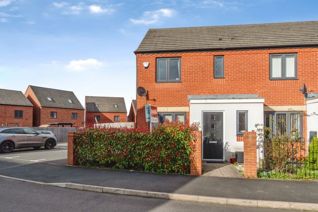 3-bed house on 6, Detling Drive, Ettinghall, Wolverhampton, £235,000