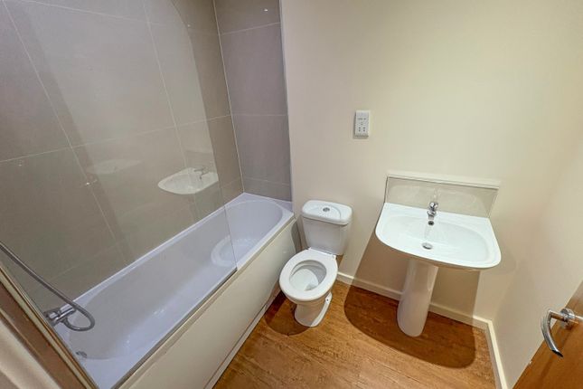 5 Biwater House, Heywood photo 5
