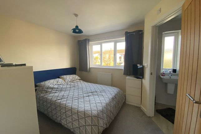 185, PLYMOUTH photo 5