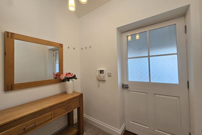 Flat to rent in Flat 6 Old Paper Mill, Ditton Walk, Cambridge CB5
