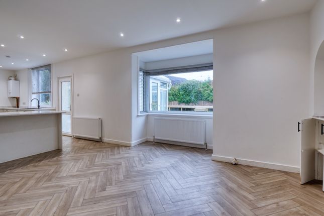 1, Whinhill Avenue, Largs, KA30 photo 4