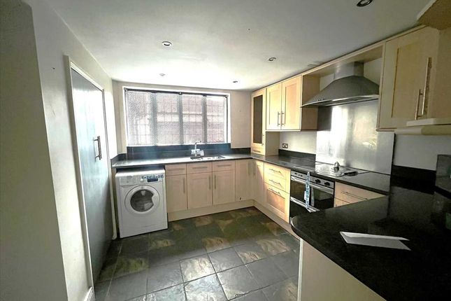 Flat1,, Fulmer Chase, Stoke Common Road, Flumer photo 3