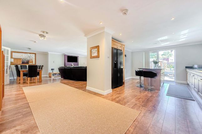 35 Lowlands Road, Blackwater, Hampshire photo 2