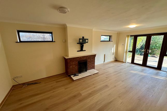76, Kingsway, BURY ST. EDMUNDS photo 2