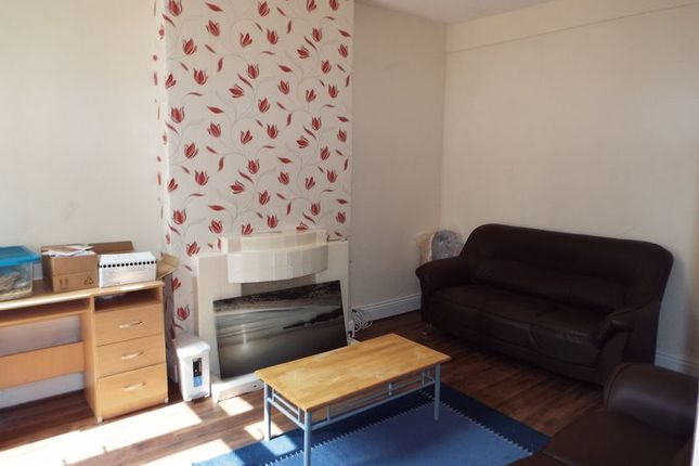Terraced house to rent in Second Avenue, Selly Park, Birmingham