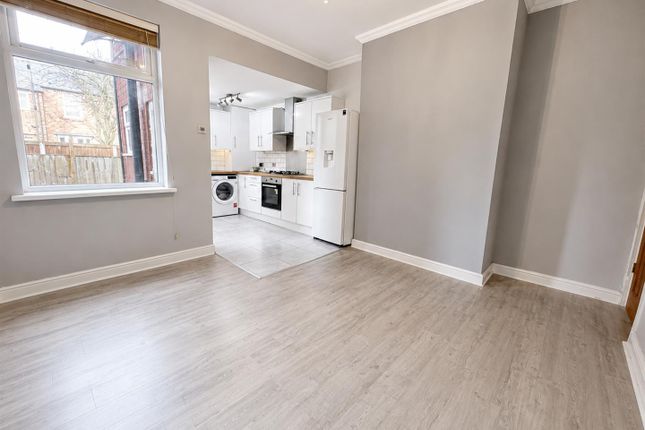 5, Eaton Road, Sale photo 3