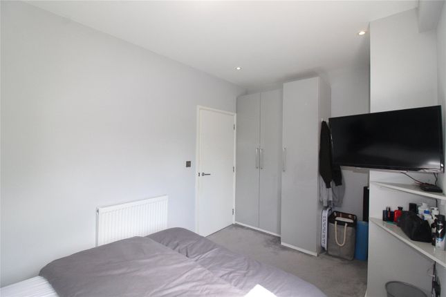 Flat for sale in Station Road, Barnet