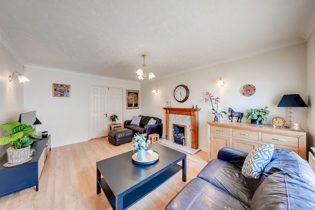 8, Mayors Lane, Dartford photo 4