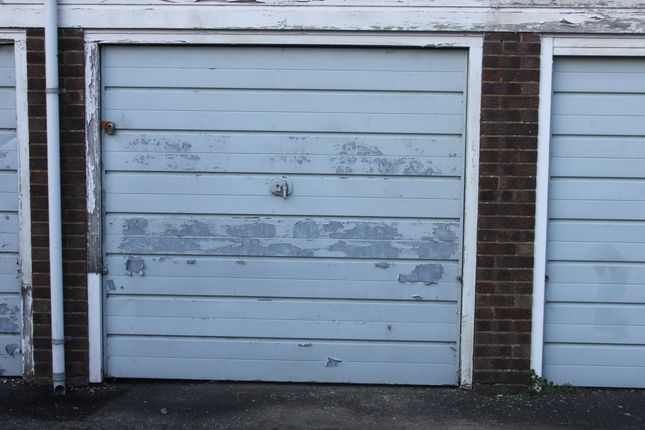 Parking Garage To Rent In Victoria Park Crescent Worthing Bn11