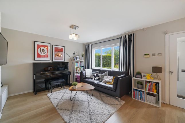 78, Worcester Crescent, London photo 3