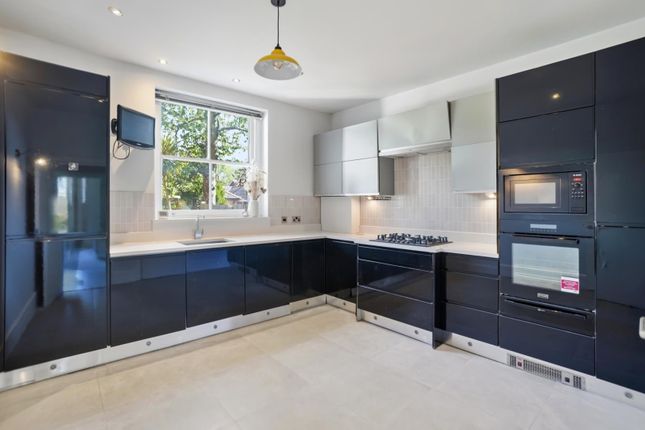 124B, Thurlow Park Road, London photo 3