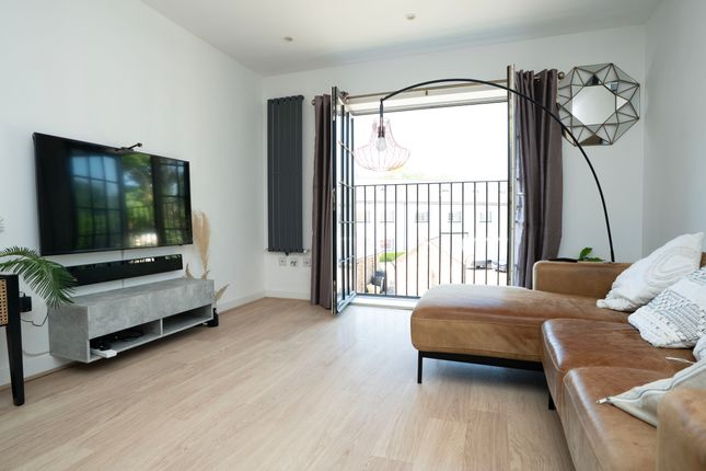 Flat 9 Crown Mill, London Road, Mitcham photo 3