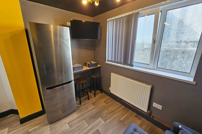 Room 1 505 Neath Road, Morriston, Swansea photo 4
