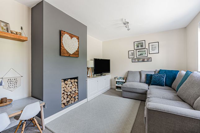277, Knella Road, Hertfordshire photo 2