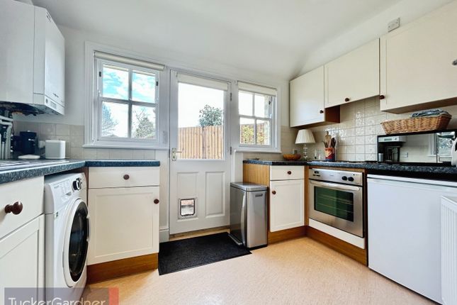 40, Cambridge photo 4