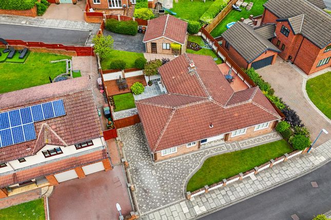 13, Lindisfarne Close, Hartlepool photo 3