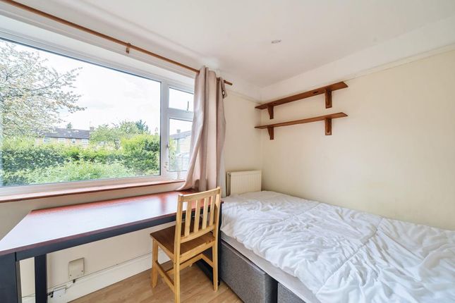 Room to rent in Rede Close, Headington