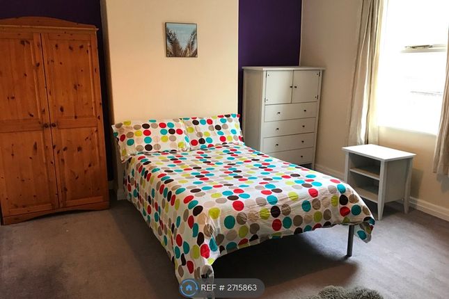 Large Upstairs Bedroom (Not Available)