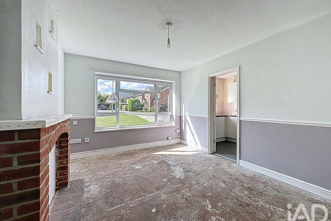 13, Whitebarns, Buntingford photo 2