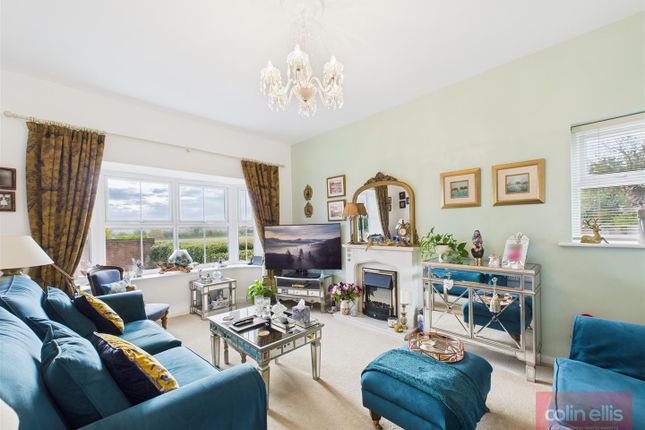 8, South Lea Road, Scarborough photo 3