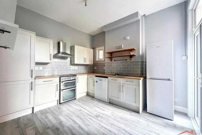 31, Olive Road, Cricklewood photo 2