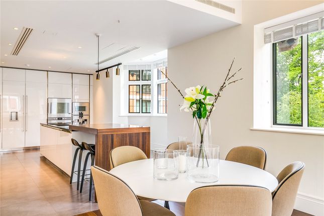 19 Buxmead, 67, Bishops Avenue, London photo 4