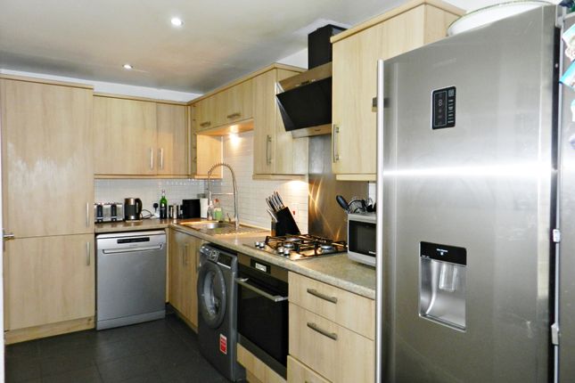 Town house for sale in Enders Close, Enfield