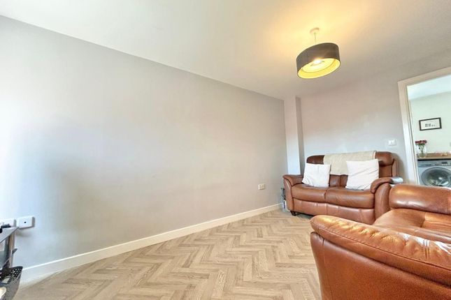 6 Brooklyn Close, Exeter photo 4