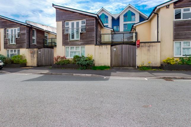 Semi-detached house to rent in Phoebe Road, Copper Quarter, Swansea
