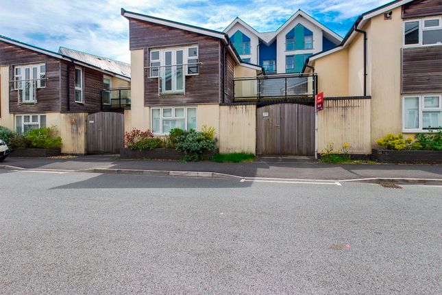 Thumbnail Semi-detached house to rent in Phoebe Road, Copper Quarter, Swansea