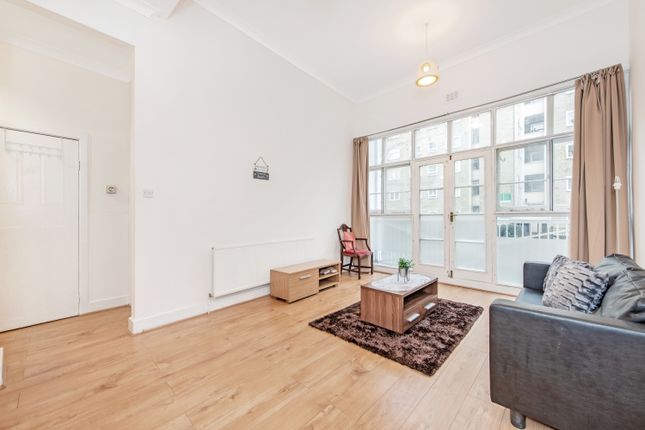 Thumbnail Flat to rent in St. John Street, London