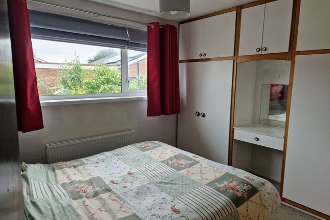 90, Duddon Avenue, Fleetwood photo 2