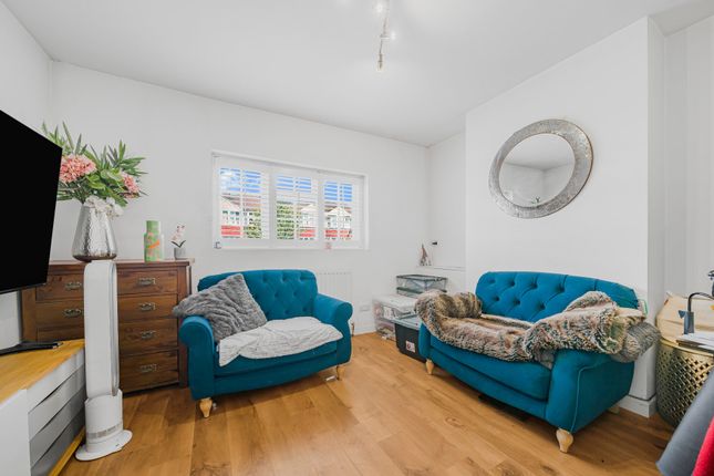 222, Hersham Road, Walton On Thames photo 5