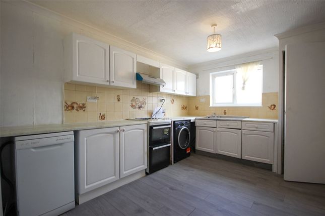32, Cobden Square, Bedfordshire photo 4