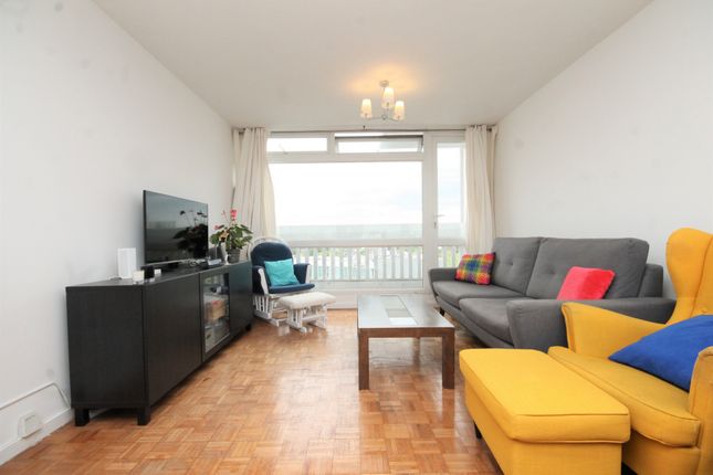 Flat to rent in Centre Heights, Finchley Road, Swiss Cottage