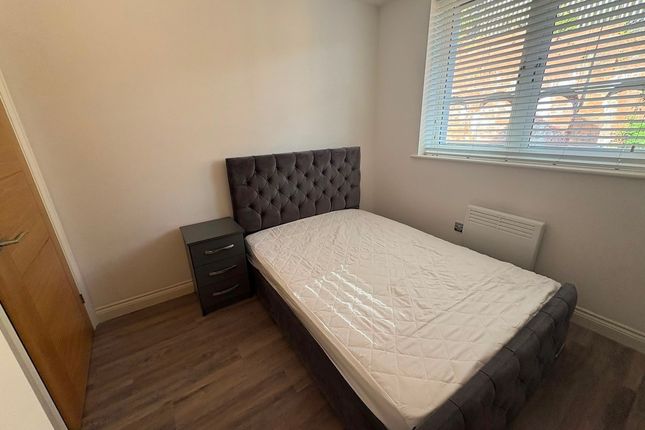 Apartment, Birmingham photo 4