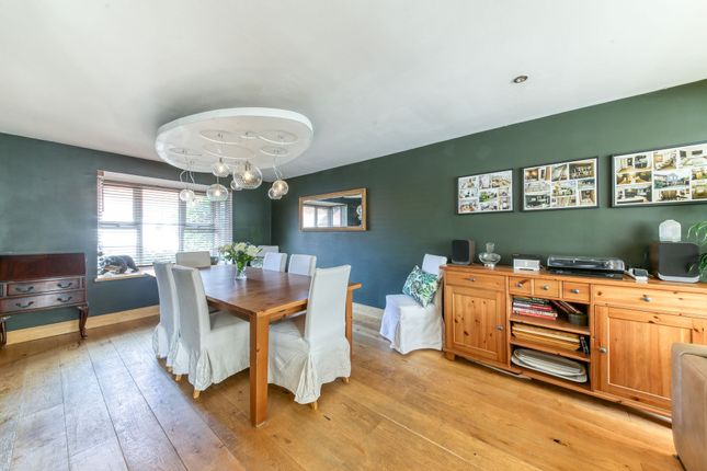 4, Auriol Close, Worcester Park photo 4