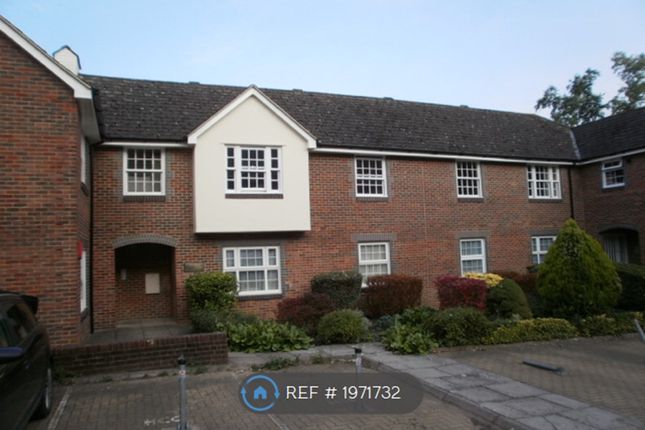 Flat to rent in St Pauls Place, Winchester SO23