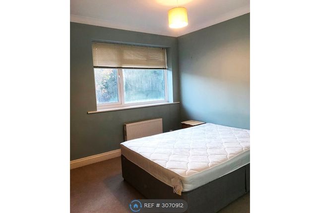 Flat, Coy Pond Road, Poole photo 5