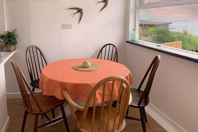 2 Bay Cottages, Higher Fore Street, Marazion photo 3
