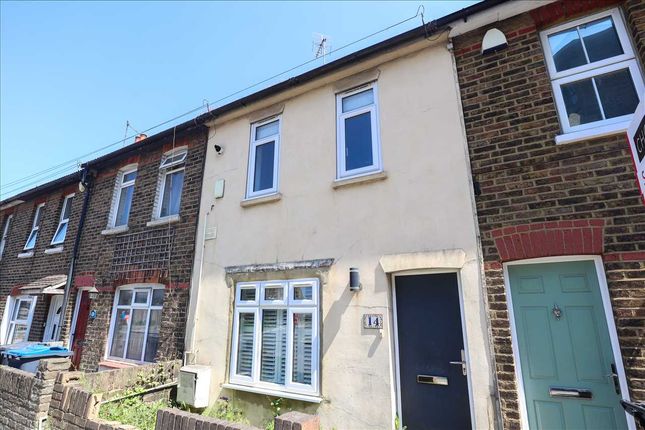 Thumbnail Terraced house for sale in Lion Green Road, Coulsdon