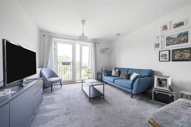 13 Waddington House, Barnes Wallis Way, St. Albans photo 2