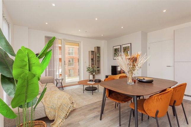 Flat for sale in St. Ives Road, Maidenhead