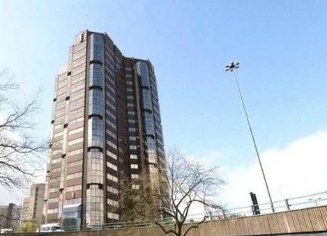 2-bed flat on Metropolitan House, Apartment 510, 1 Hagley Road, Birmingham, £85,000