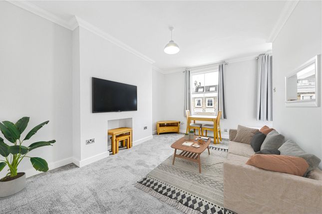Thumbnail Flat to rent in Fitzroy Road, London