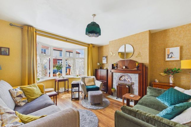 29, West Cliff Avenue, Whitby photo 2