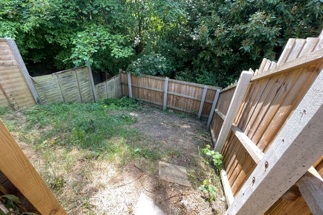 27, Acer Grove, Pinewood photo 5